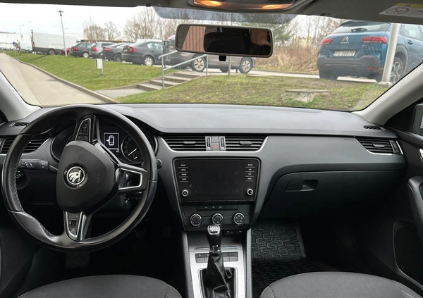 Skoda Octavia cena 42900 przebieg: 300001, rok produkcji 2017 z Sokółka małe 67